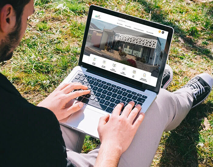 Malguenac_agence web azelty vannes creation site internet mairie et collectivite_Ordi